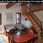 Les De La Tour Pujol Nyaraló