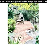 Les De La Tour Pujol Nyaraló *